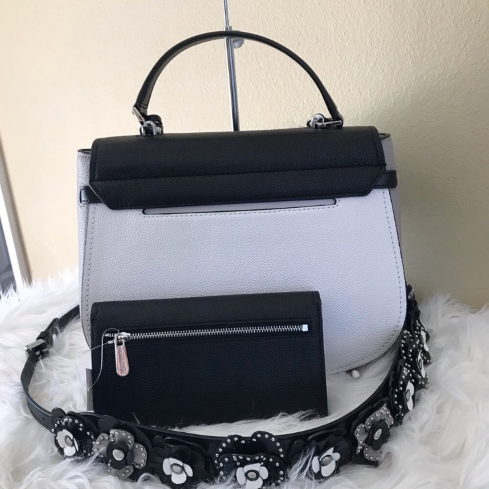 Michael Kors Cassie LG Satchel wallet belt charm - Picture 4 of 8